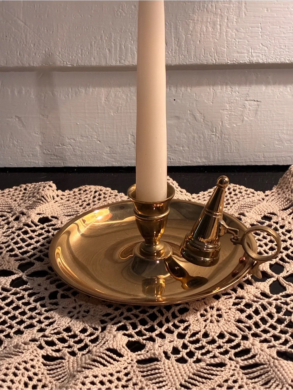 Virginia Metalcrafters Colonial Williamsburg Brass Candle w/Snuffer, CW 16-73